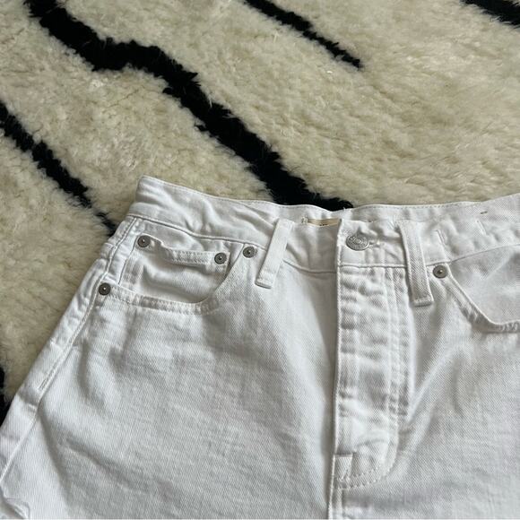 Madewell Relaxed Denim Shorts in Tile White - Picture 5 of 10